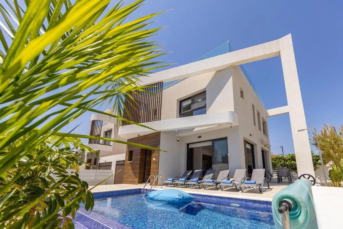 Villa Nissi 1 Ayia Napa 0*,