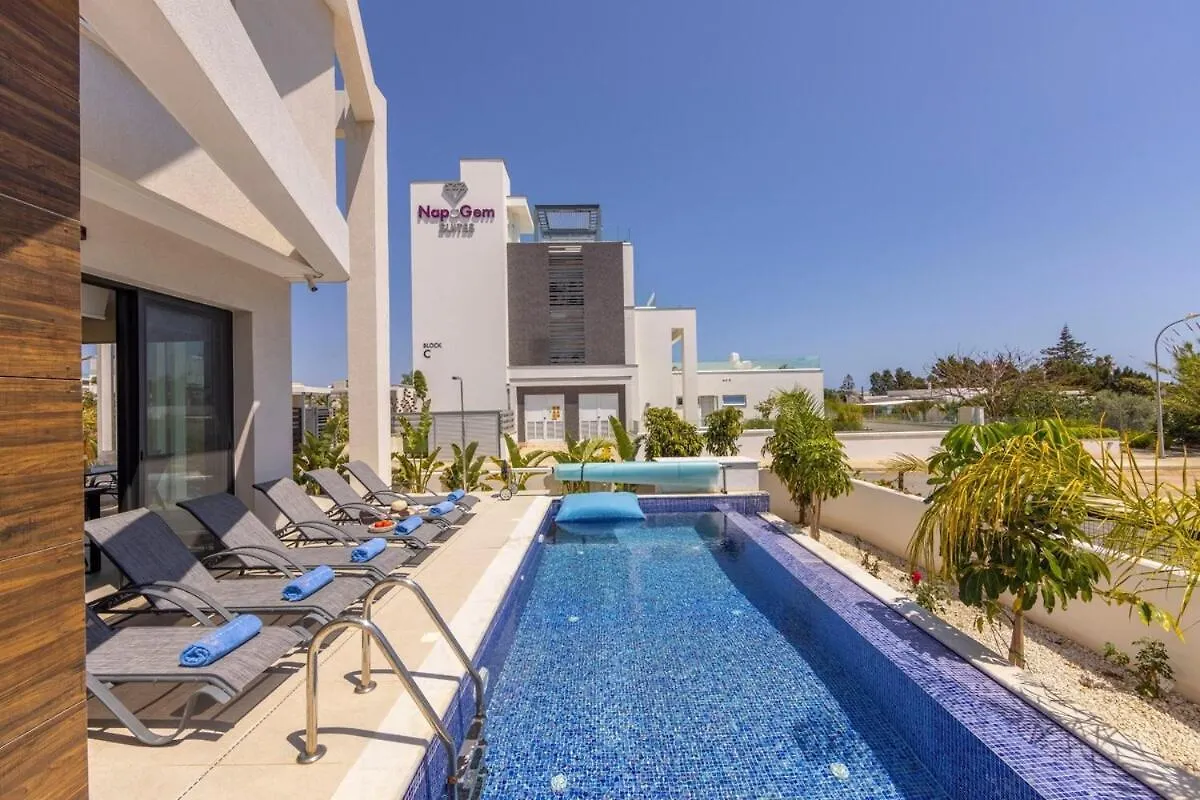Villa Nissi 1 أيا نابا قبرص