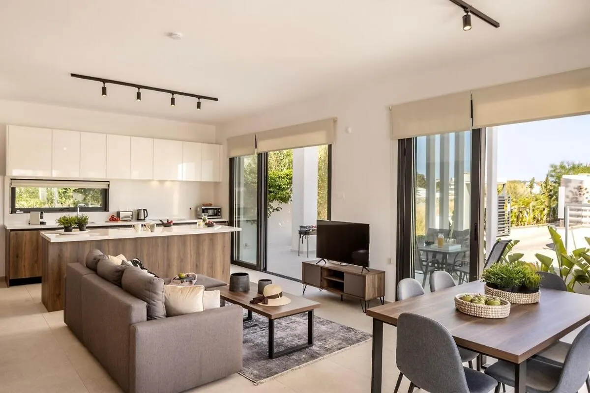 Villa Nissi 1 أيا نابا 0*,
