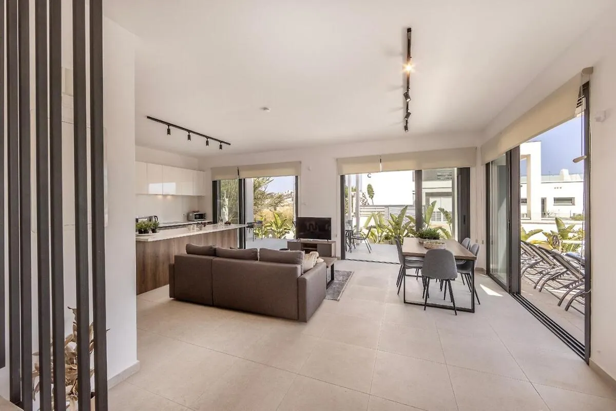 Villa Nissi 1 أيا نابا قبرص