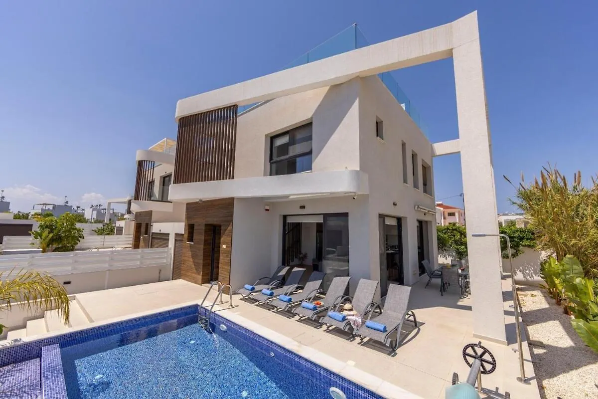 Villa Nissi 1 أيا نابا 0*,