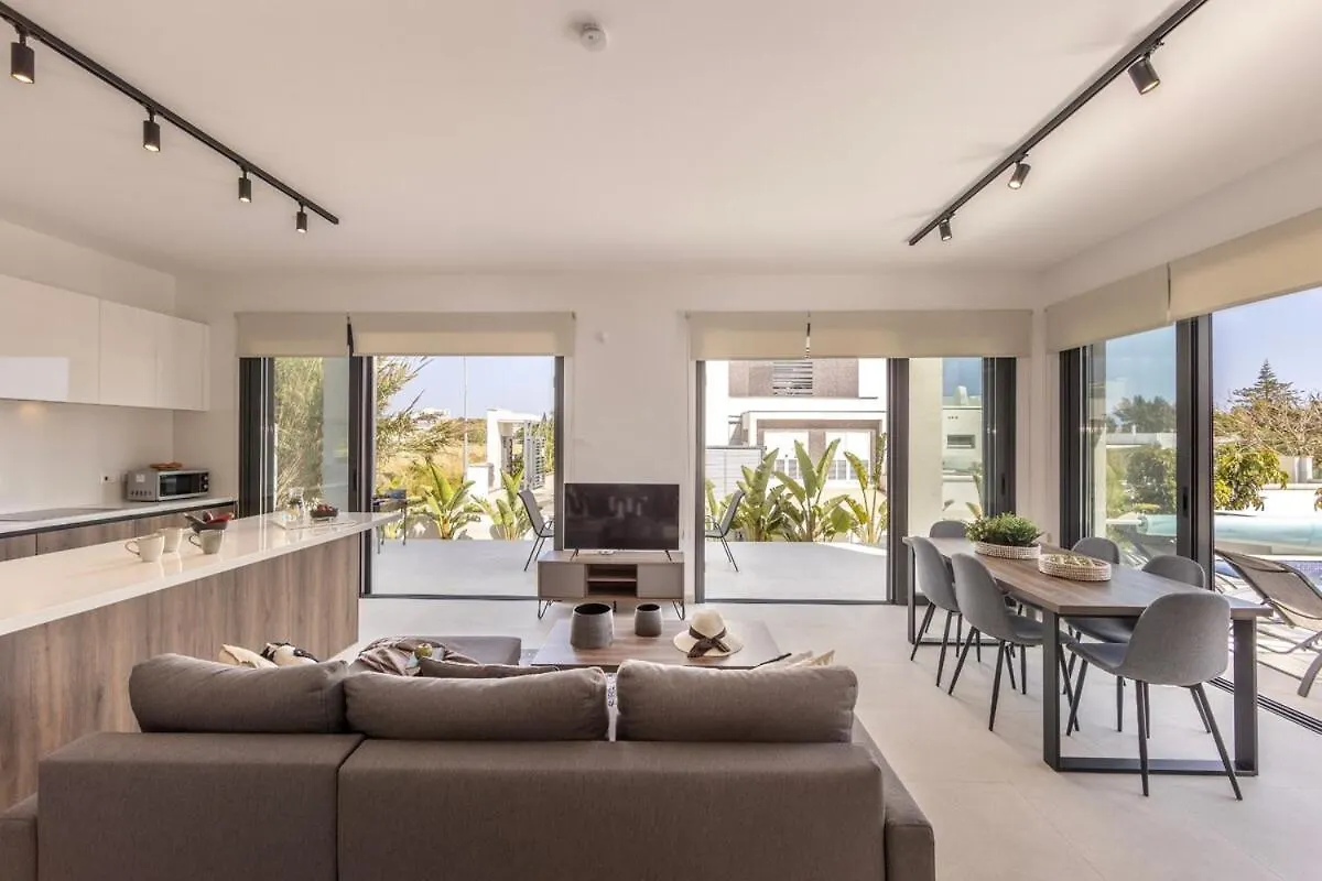 Villa Nissi 1 أيا نابا قبرص